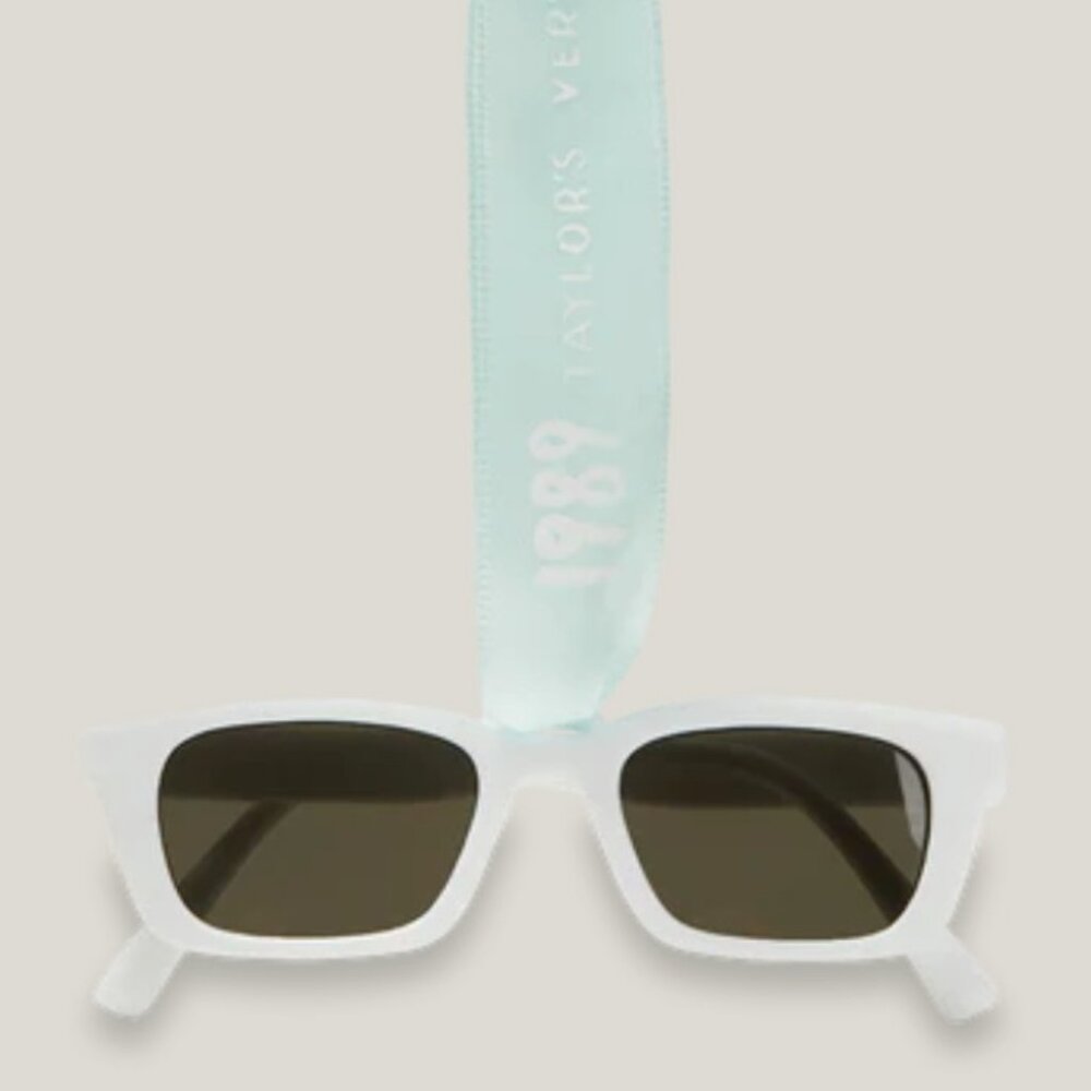 New in box! Taylor Swift  1989 White Sunglasses Ornament